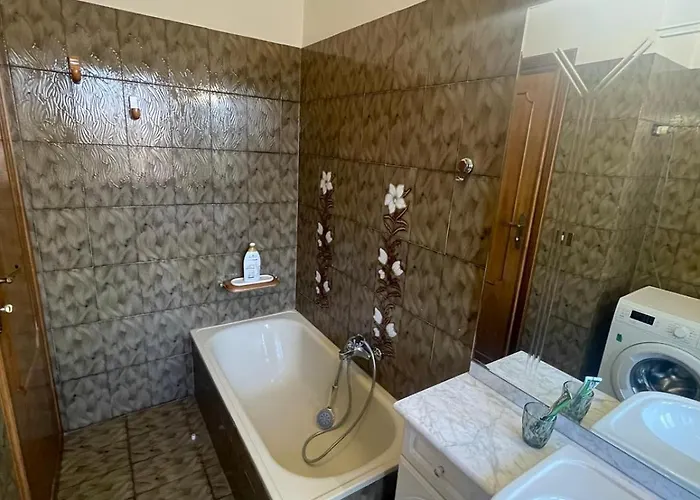 Eternal Apartment Rom